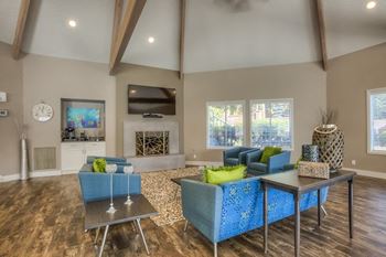 Fireplace Lounge at Oak Hill Apartments, Portland, OR